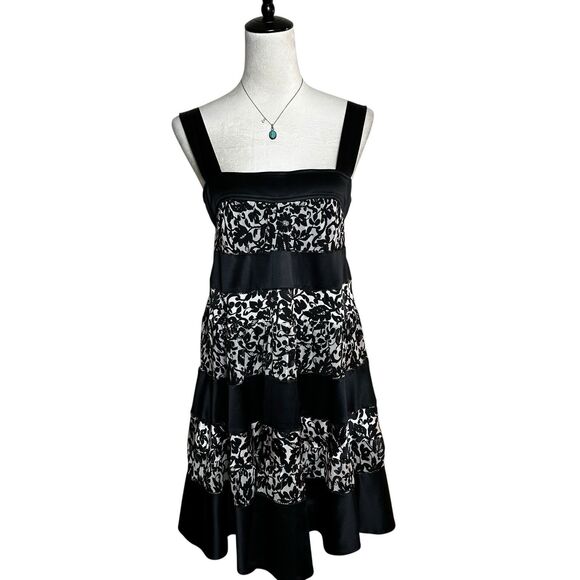 DVF Diane von Furstenberg Abby Silk Dress 6 Small | Floral Tiered Holiday Party - Picture 1 of 8
